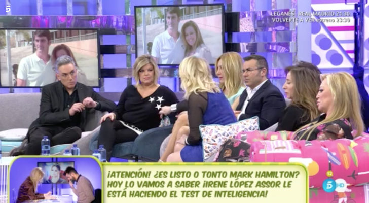 Los colaboradores de 'Sálvame' comentan la noticia