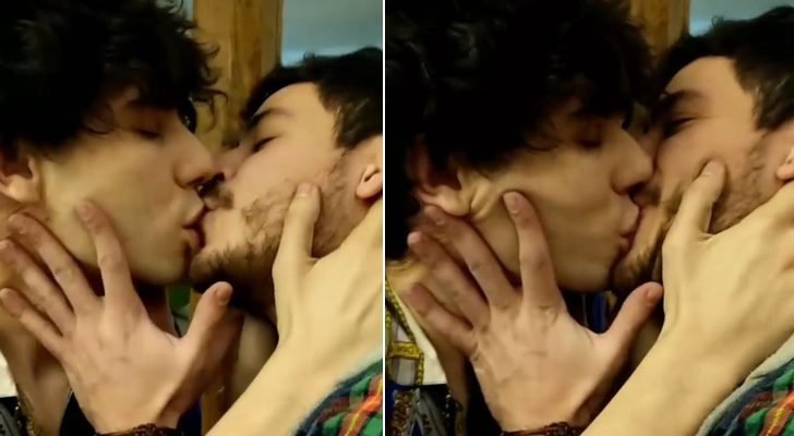 El beso entre Cepeda y Javier Calvo