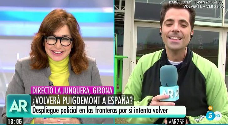 Ana Rosa Quintana y el reportero se ríen