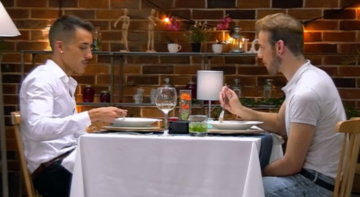 Sergi y Ken durante su cita en 'First Dates'