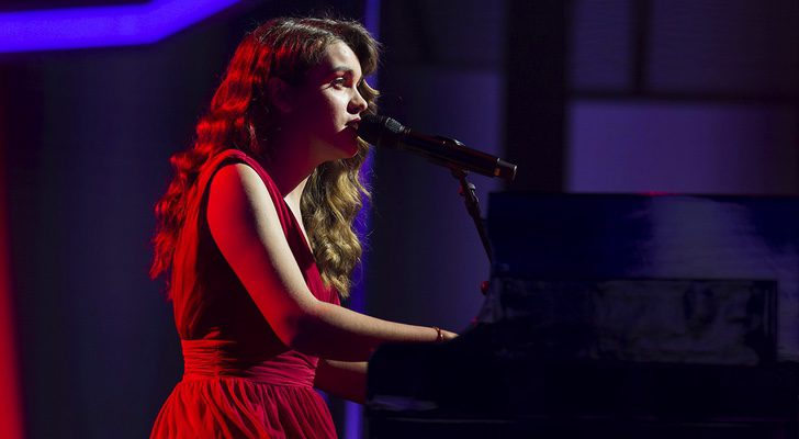 Amaia canta "Soñar contigo" en la Gala 10 de 'OT 2017'
