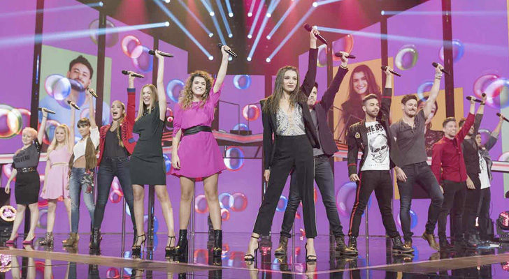 Los concursantes de &#39;Operación triunfo&#39; cantan &quot;La revolución sexual&quot;