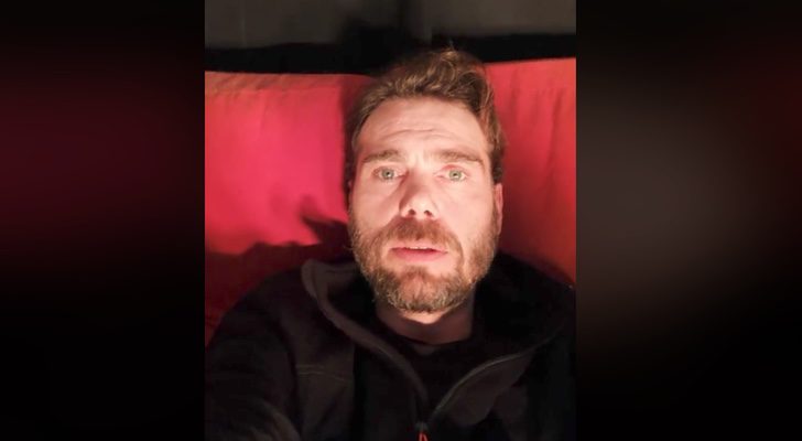 Carlos Navarro en uno de los vídeos