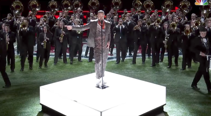 Justin Timberlake durante su actuación en la Super Bowl 2018