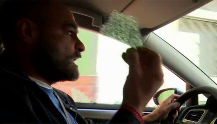 Raúl García, víctima de una agresión en un reportaje para 'Espejo público'