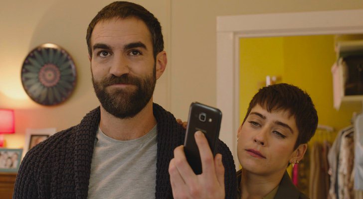 Jon Plazaola y María León en 'Allí abajo'