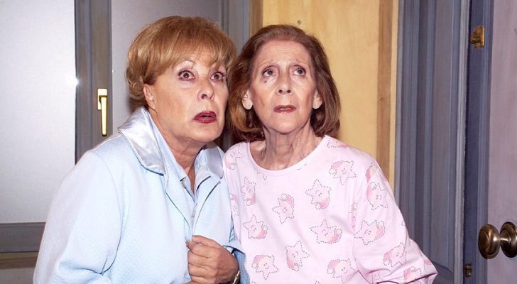 Vicenta y Marisa asustadas en 'Aquí no hay quien viva'