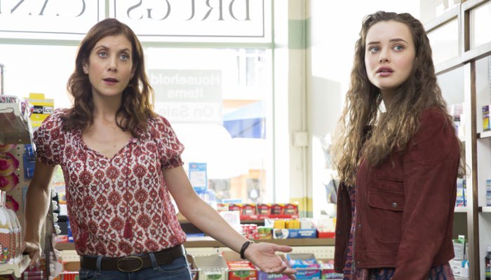 Mrs. Baker y Hannah en 'Por 13 razones'