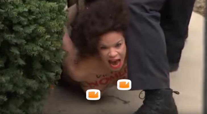 Nicolle Rochelle arrestada haciendo topless