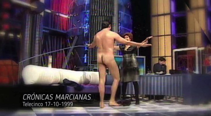 Boris Izaguirre desnudo junto a Concha Velasco en 'Crónicas marcianas'