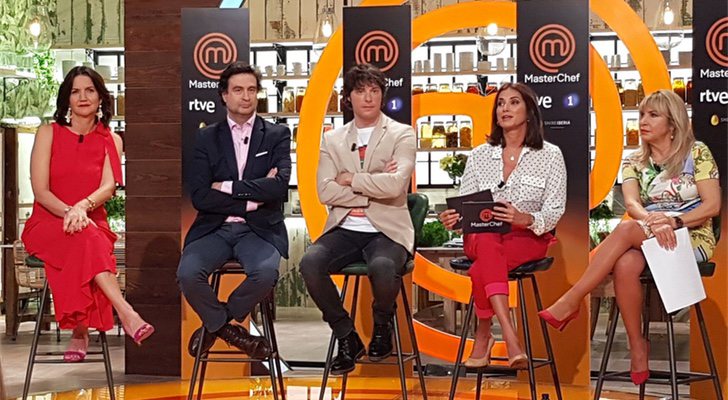 Samantha Vallejo-Nájera, Pepe Rodríguez, Jordi Cruz, Macarena Rey y Toñi Prieto en la presentación de 'MasterChef 6'