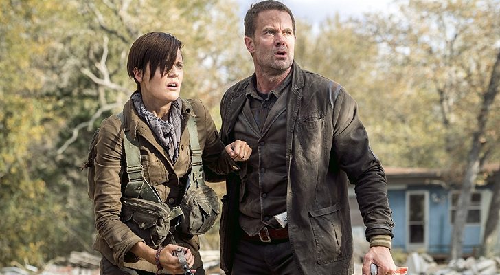 Maggie Grace y Garret Dilahunt como Althea y John en 'Fear The Walking Dead'