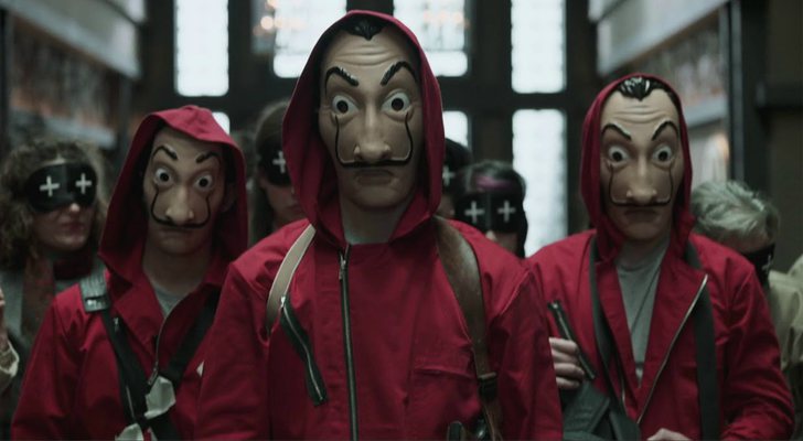 Actores de 'La casa de papel' con máscaras