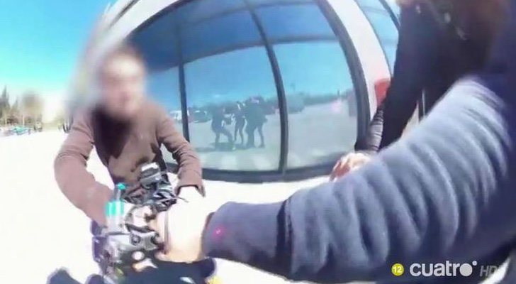 El equipo de 'En el punto de mira' sufre una agresión mientras investigan a "El Niño Juan"