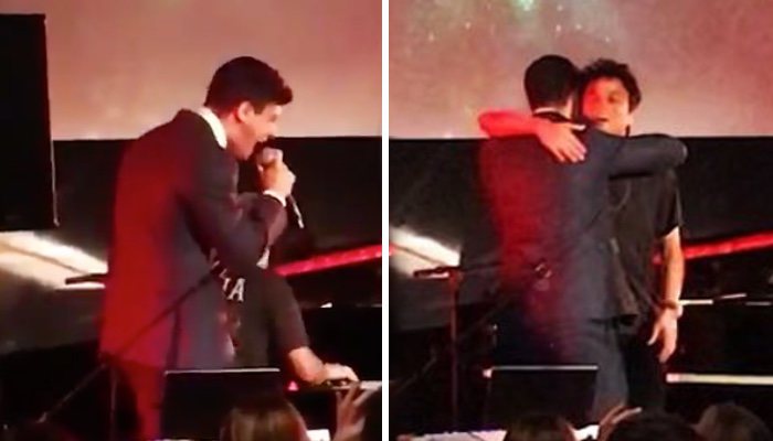 Alfred y Jamie Cullum cantan "Don't Stop The Music" y se abrazan