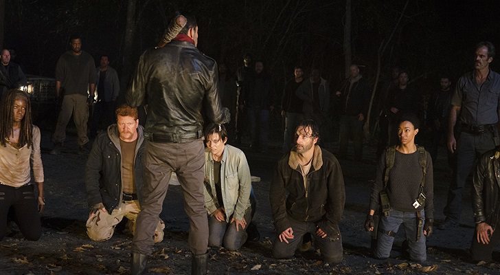 Negan amenaza a Rick y a los suyos en 'The Walking Dead'