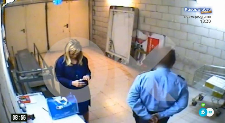 Cristina Cifuentes, pillada robando en un supermercado