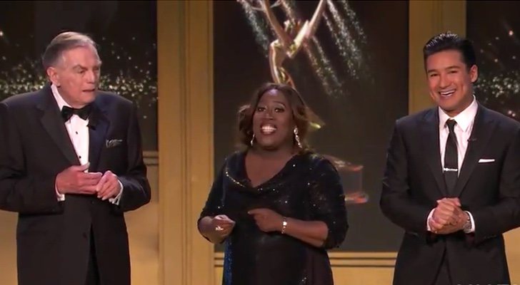 Peter Marshall, Sheryl Underwood y Mario Lopez en los 45º Premios Daytime Emmy