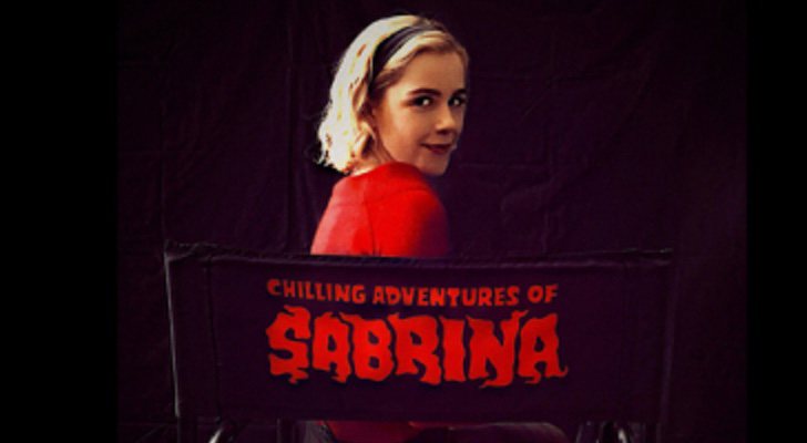 Título oficial de 'Chilling Adventures of Sabrina' con su protagonista