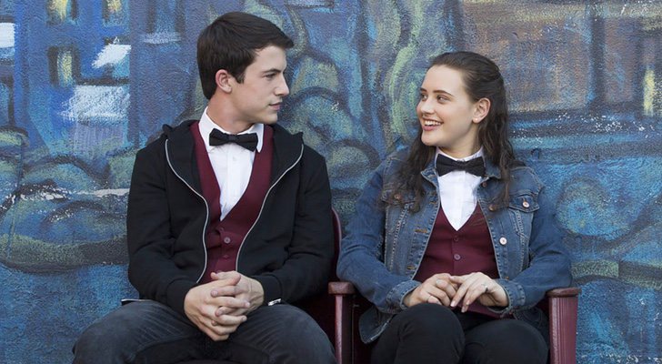 Dylan Minette y Katherine Langford en 'Por 13 razones'