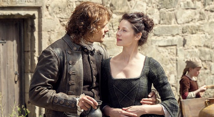 Sam Heughan y Caitriona Balfe en 'Outlander'