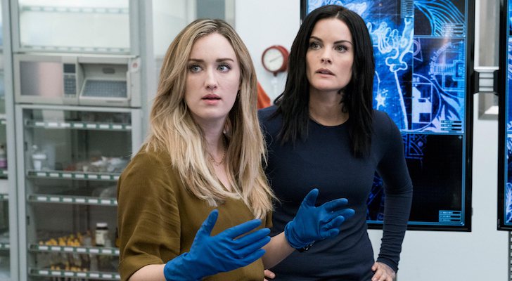 Ashley Johnson y Jamie Alexander en 'Blindspot'