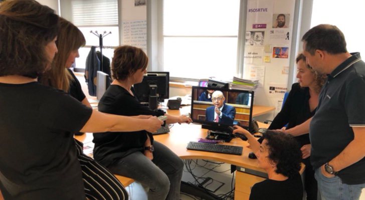 Trabajadores de RTVE se manifiestan en su tercer "viernes negro"