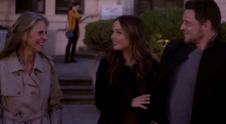 Karev presenta a su madre a Jo en &#39;Anatomía de Grey&#39;