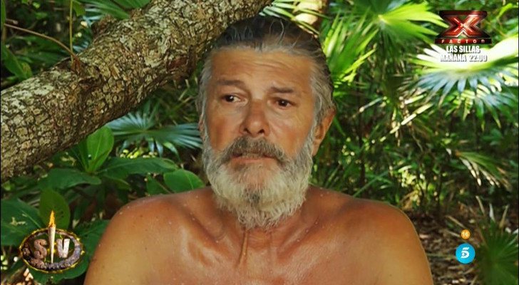 Francisco llora desconsoladamente