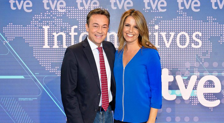 Sergio Sauca y Pilar García Muñiz, presentadores del TD-1