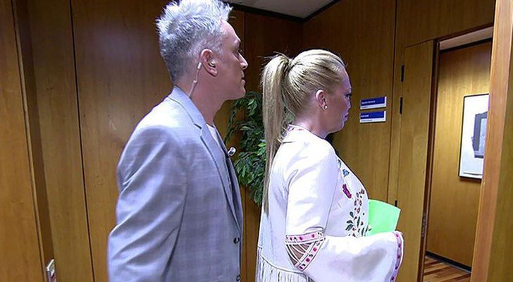 Belén Esteban y Kiko Hernández en el despacho de Paolo Vasile