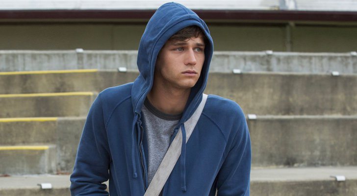 Brandon Flynn como Justin Foley en la segunda temporada de 'Por 13 razones'
