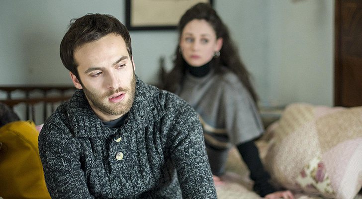 Ricardo Gómez junto a Elena Rivera en 'Cuéntame cómo pasó'