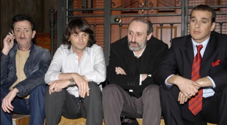 Mauri junto a algunos de sus vecinos en &#39;Aquí no hay quien viva&#39;