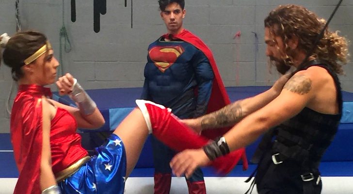 Miriam y Roi se convierten en especialistas de cine en 'Trabajo temporal'