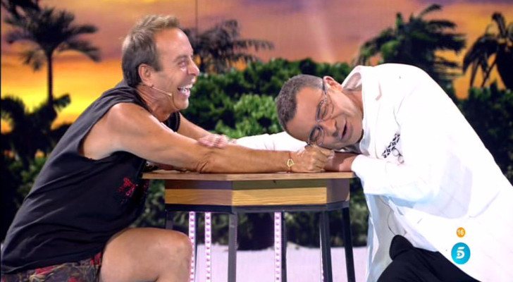 El Maestro Joao bromea con Jorge Javier Vázquez