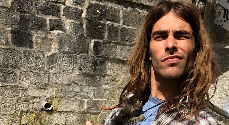 El cambio de look de Jon Kortajarena para la película &quot;Lo nunca visto&quot;
