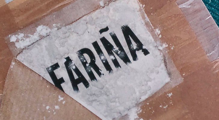 Portada del libro "Fariña" que da nombre a la serie de Antena 3