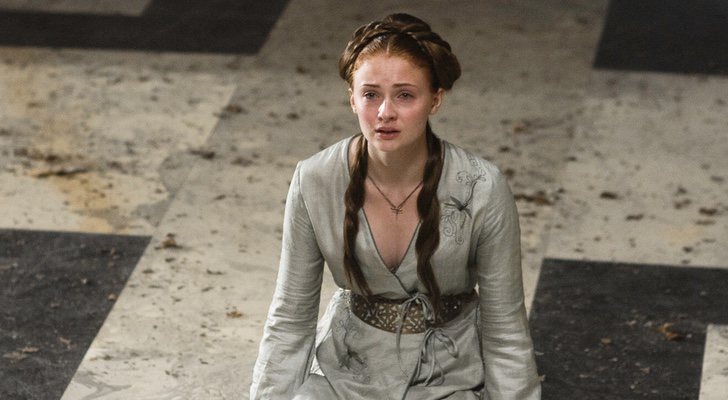 Sophie Turner y Alfie Allen en 'Juego de Tronos'