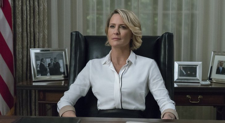 Robin Wright ocupando el puesto que desempeñará como Claire Underwood en 'House of Cards'