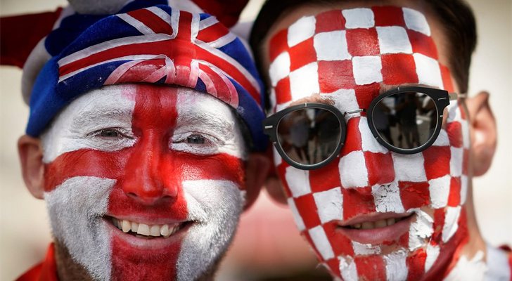 Aficionados de Croacia e Inglaterra