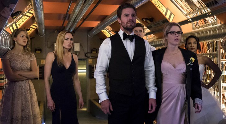 Protagonistas de las series del Arrowverso reunidos en un crossover