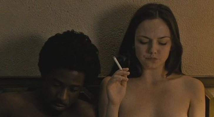 La actriz Emily Meade desnuda en 'The Deuce'