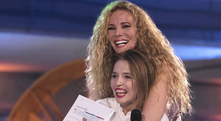 Paula Vázquez con Wondy, ganadora del primer 'Fama a bailar' en #0