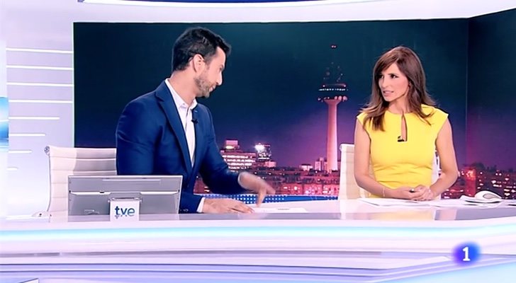 Olga Lambea y Nico de Vicente en el 'Telediario 2'