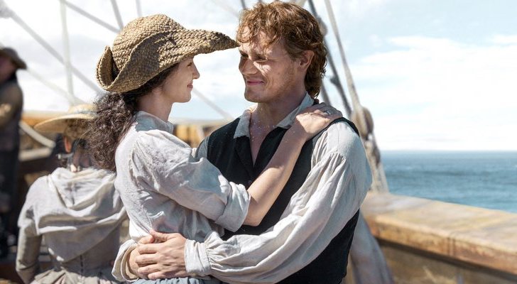 Jamie y Claire embarcados hacia las colonias americanas en la tercera temporada de 'Outlander'