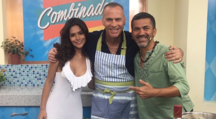 Miriam Saavedra y Carlos Lozano junto a un cocinero peruano
