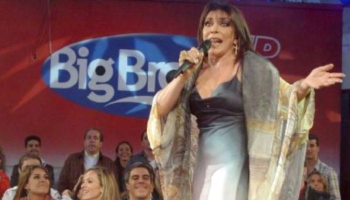 Verónica Castro presentando 'Big Brother VIP México'