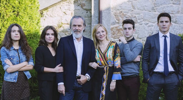 Elenco protagonista de 'Vivir sin permiso'