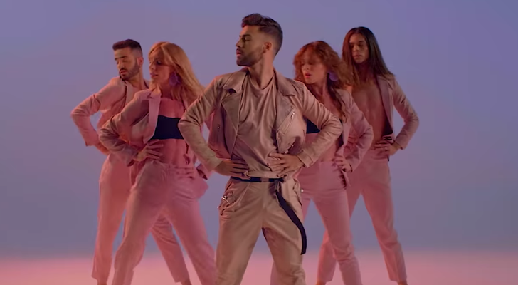 Videoclip de "Quizás" de Agoney
